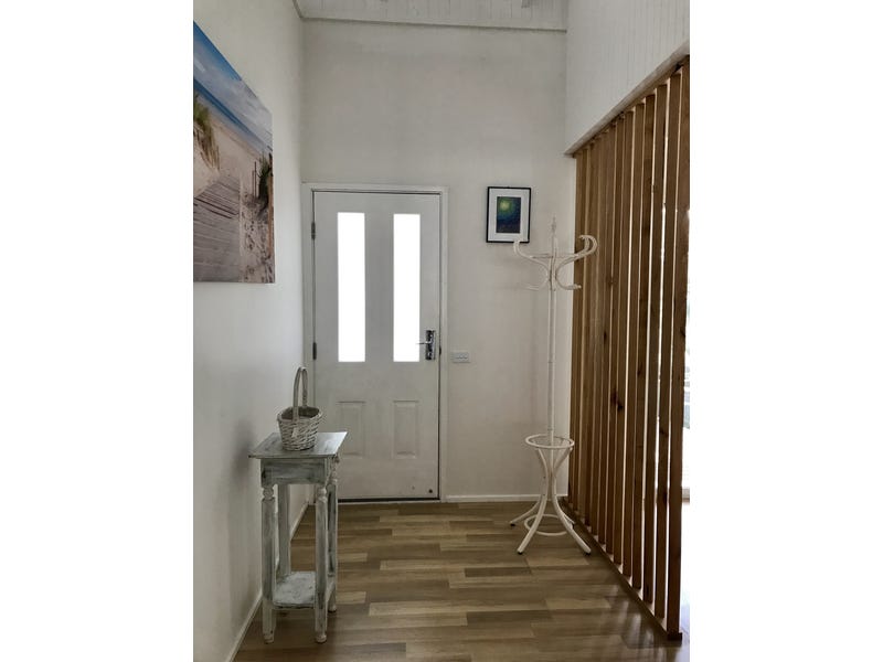 Beautiful beach house 9