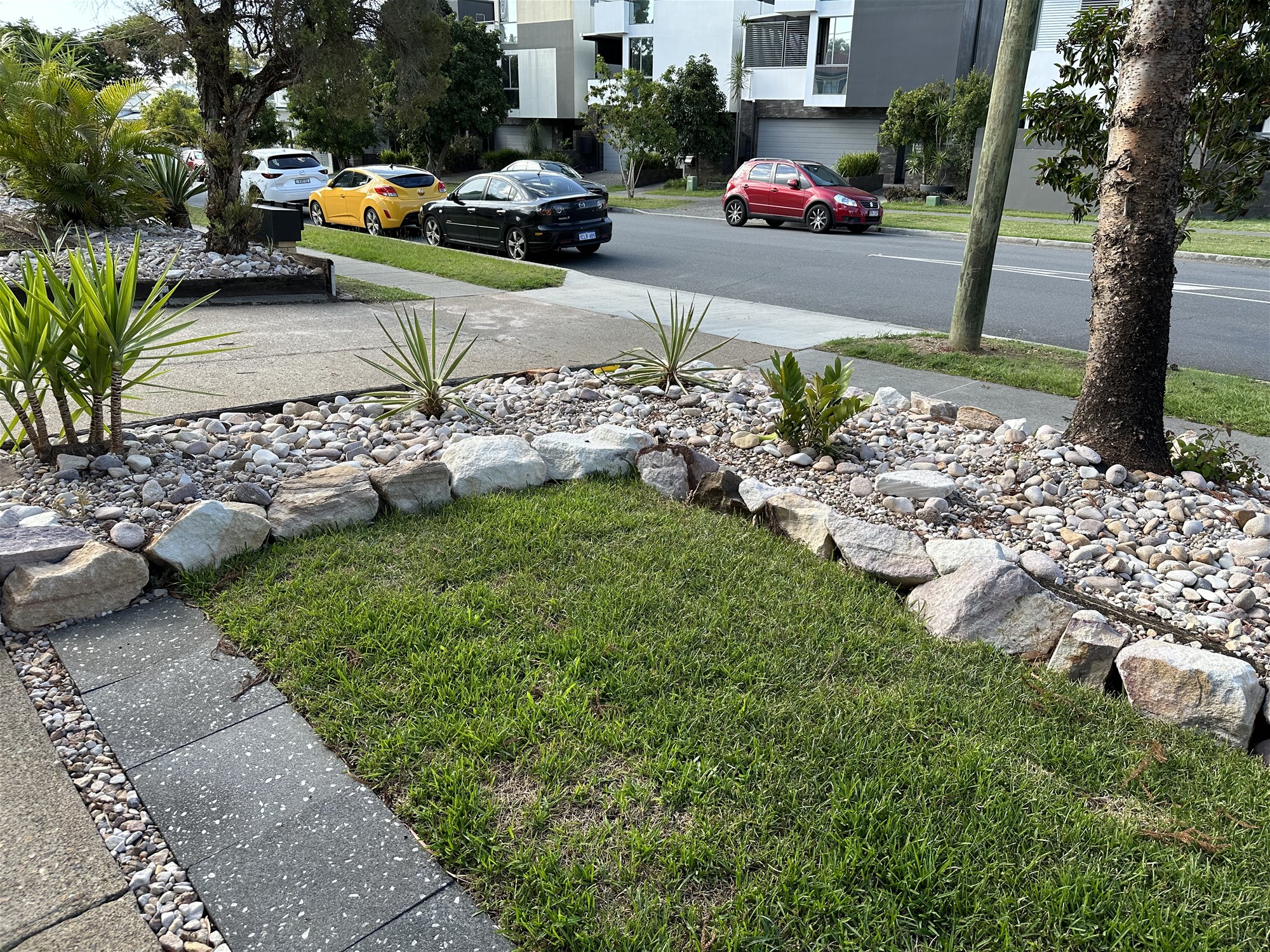 “Stunning Classic 70’s Balmoral Apartment 15