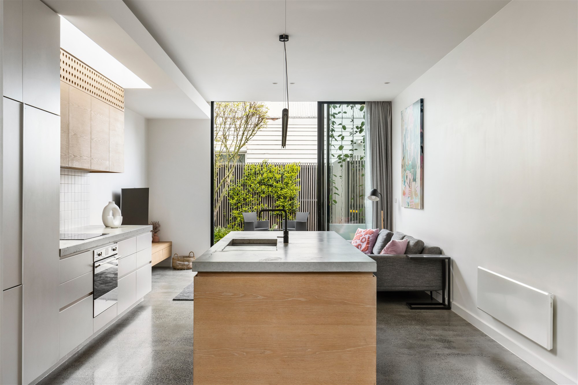 Rent $3500/Week – 3 Months 7