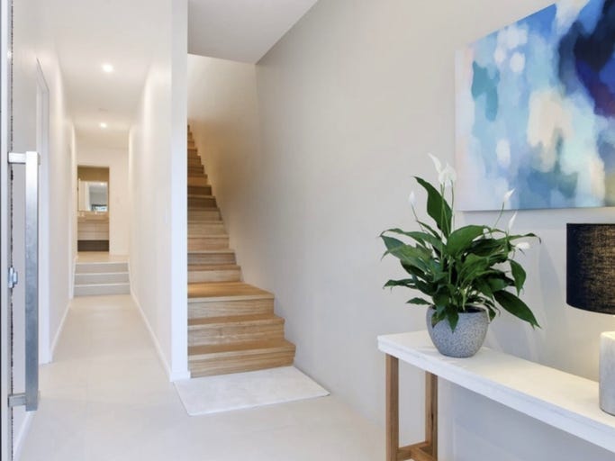 Stunning White & Timber Colour 7