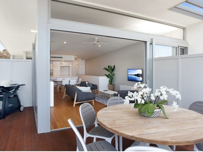 Stunning White & Timber Colour 10