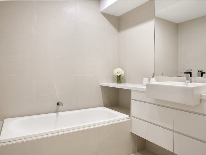Stunning White & Timber Colour 21