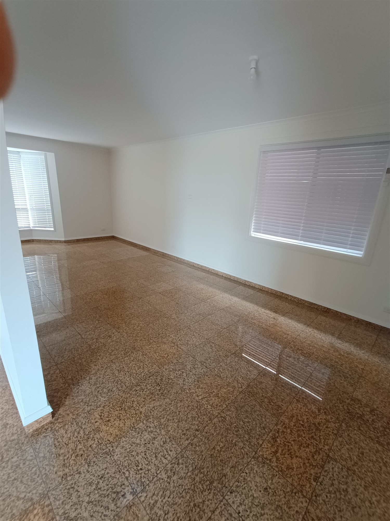 Luxury 4 bedroom 2 bathrooms 8