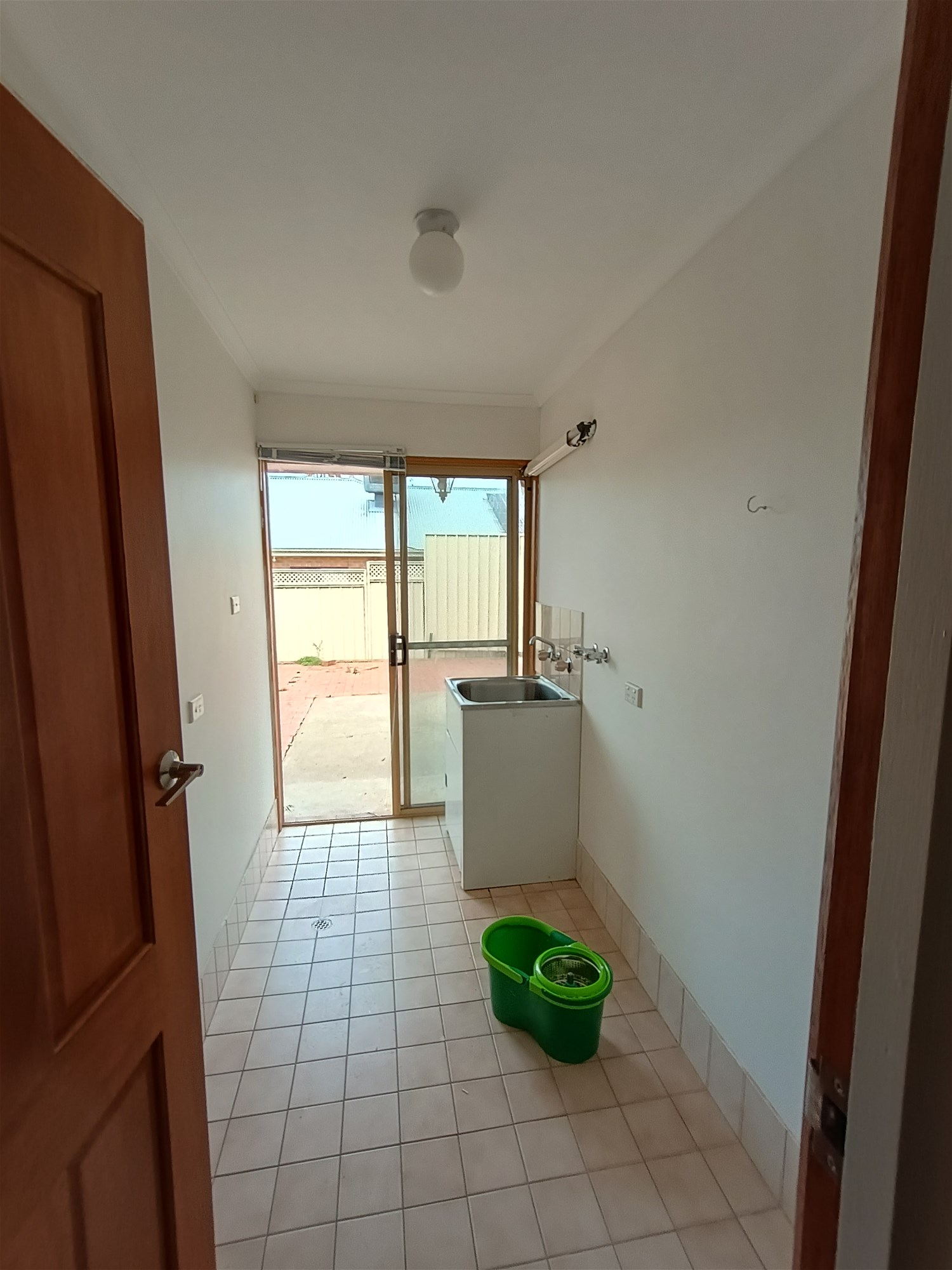 Luxury 4 bedroom 2 bathrooms 9