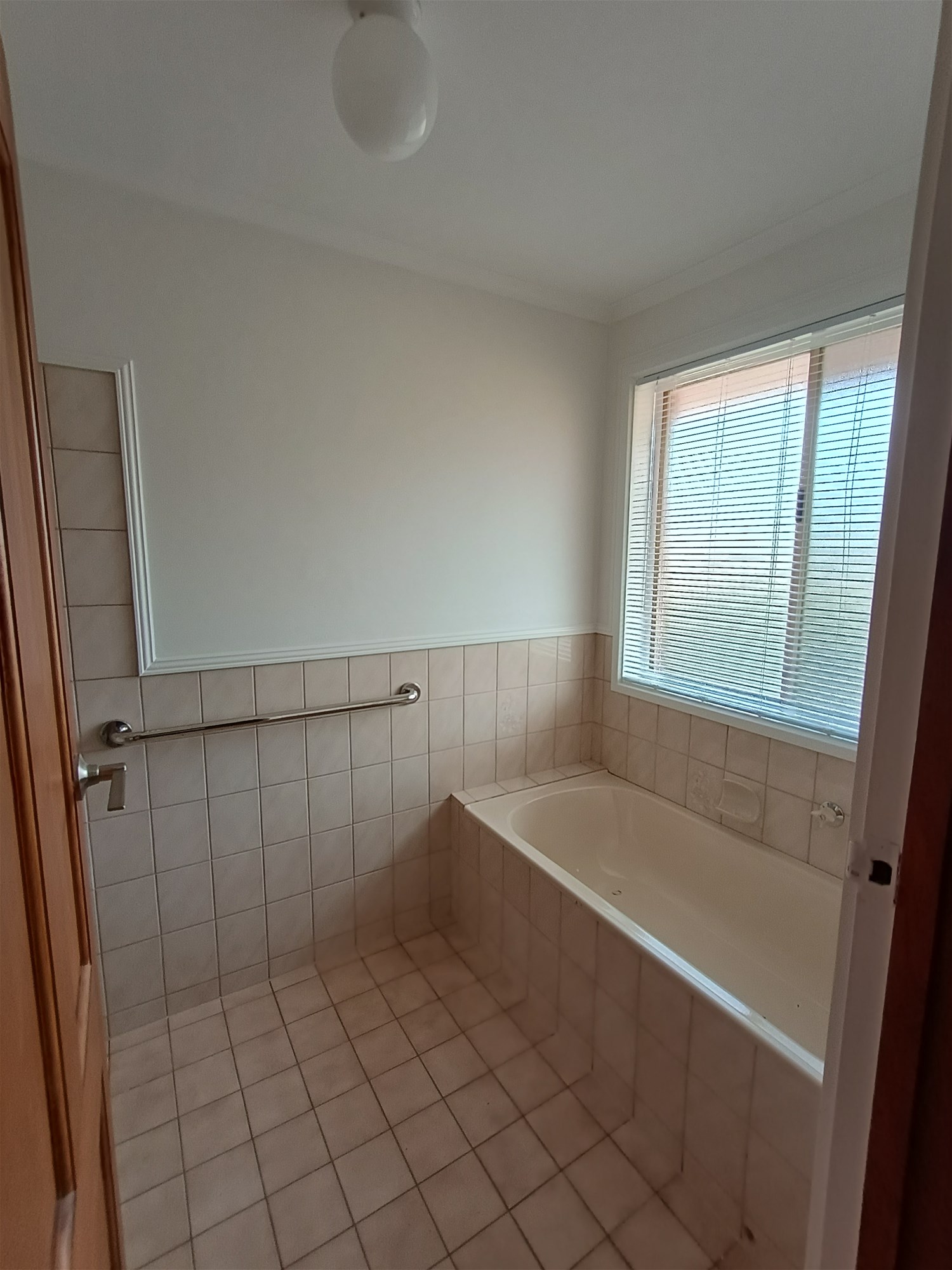 Luxury 4 bedroom 2 bathrooms 10