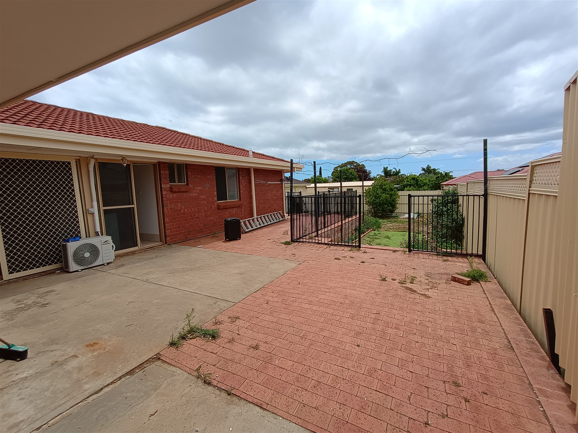 Luxury 4 bedroom 2 bathrooms 15