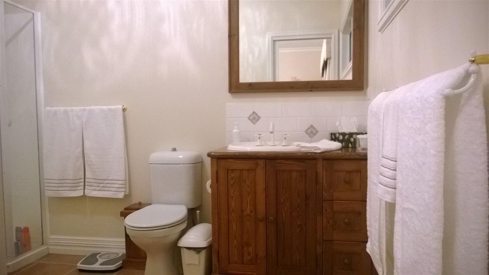 Delightful, well appointed accommodation set 9