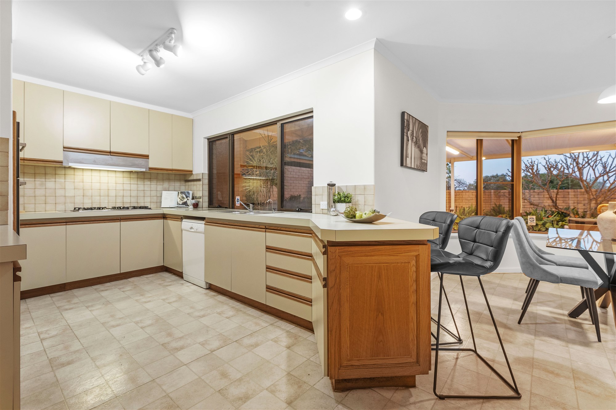 Perfect family home 6