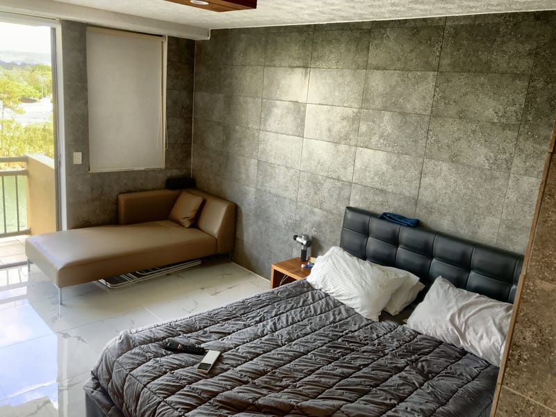Renovated studio with views over 5