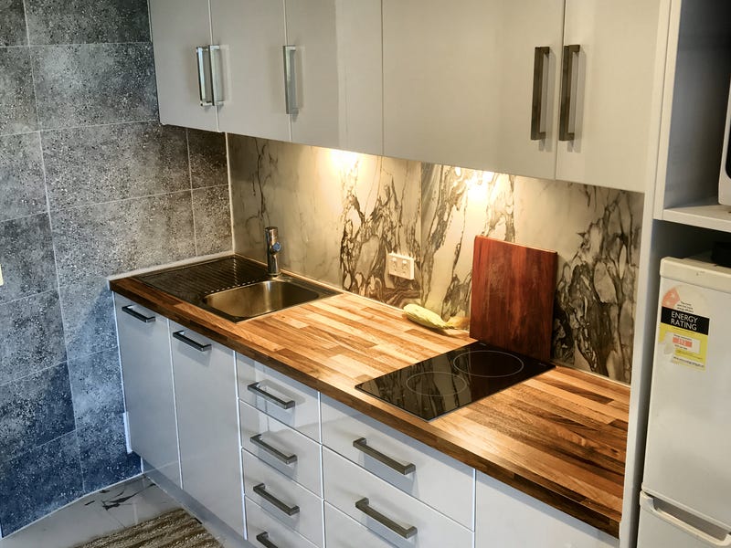 Renovated studio with views over 10