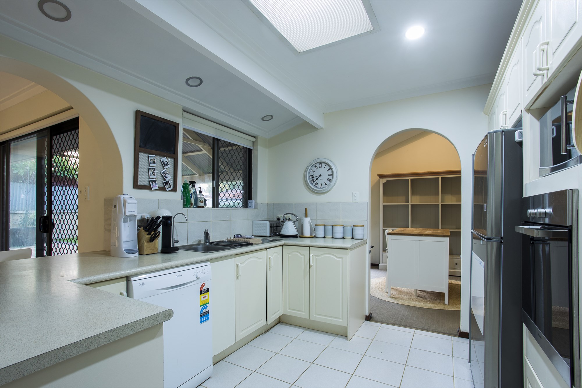 Spacious 4 Bed / 2 2