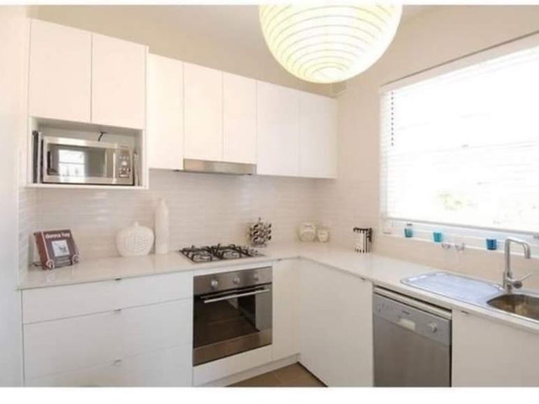 Large Outdoor Entertainer