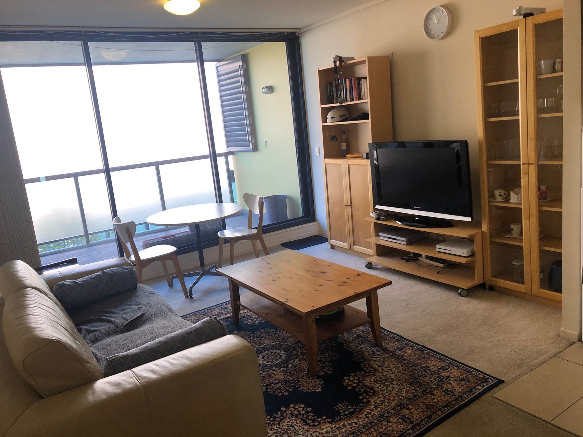 FURNISHED SPLIT LEVEL APARTMENT – ALEXANDRIA / GREEN SQUARE