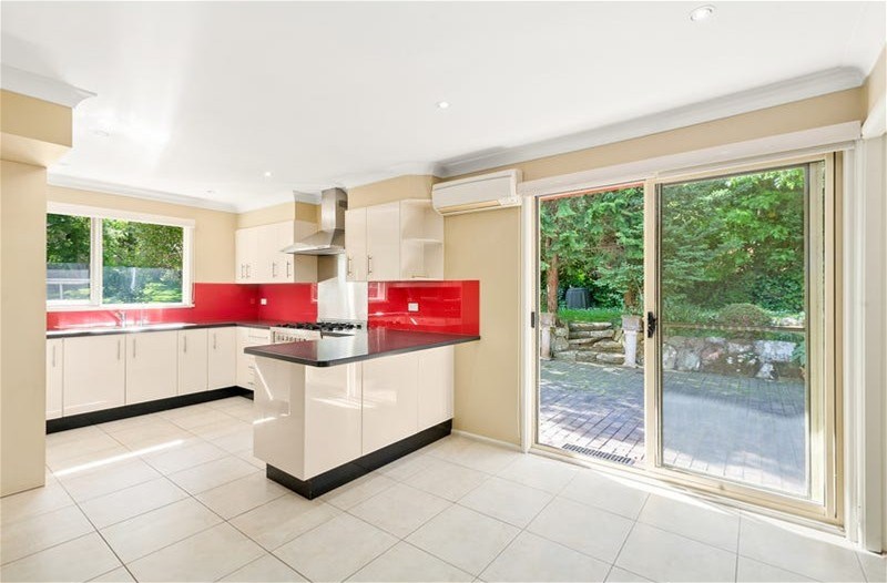 Family Home in Burradoo! 3