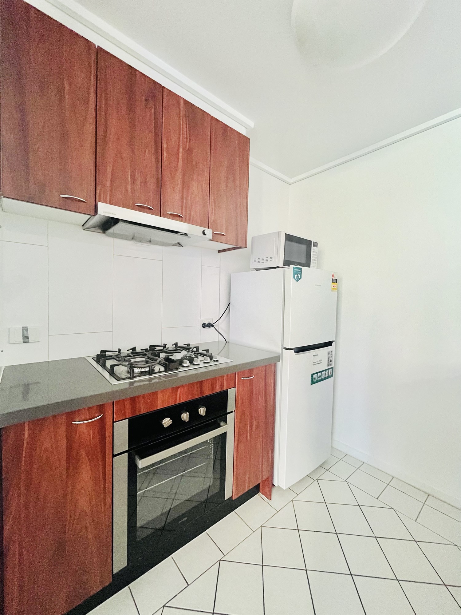 Fully Furnished 1 Bedroom Apartment 7