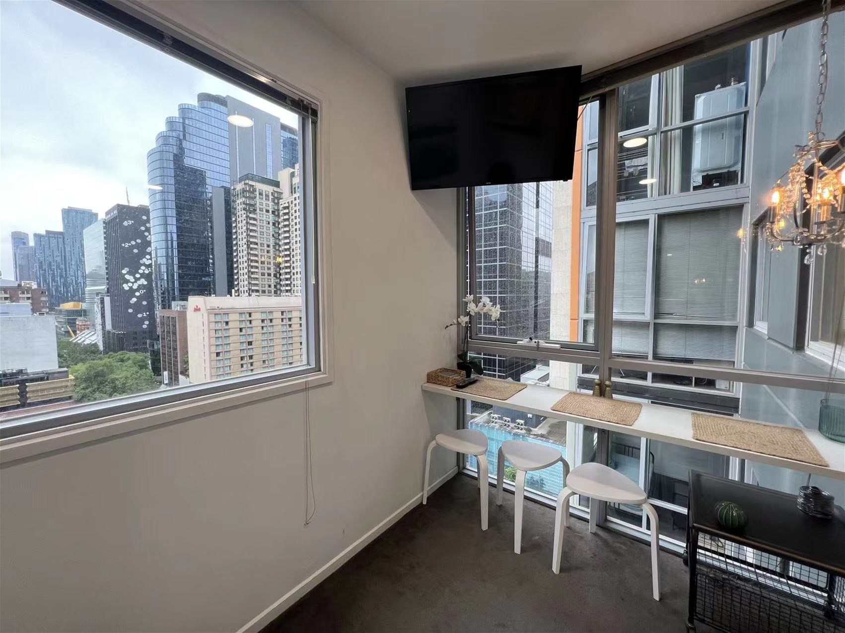 Fully Furnished 3 Bedroom Apartment 5