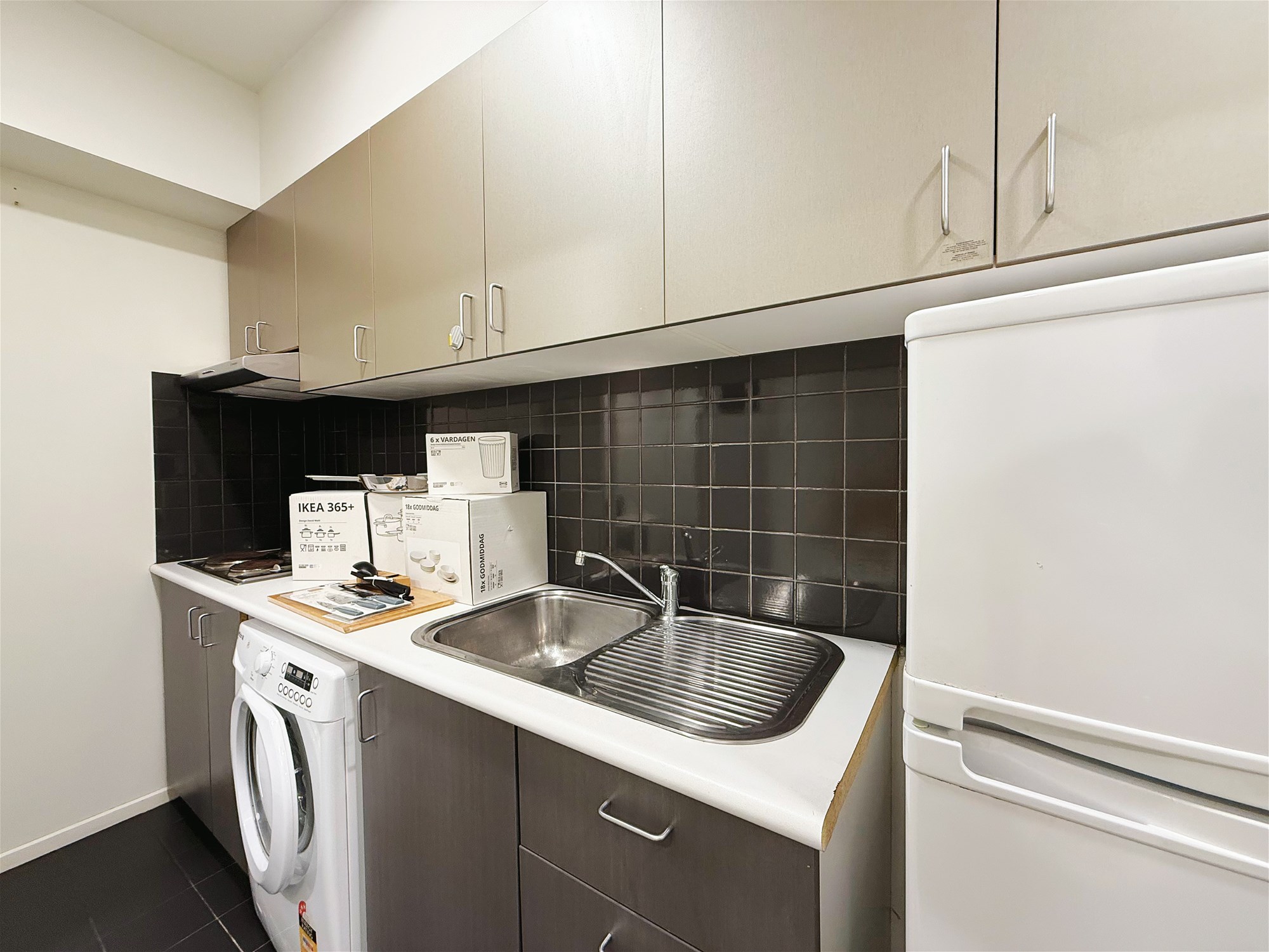 Fully Furnished 3 Bedroom Apartment 7