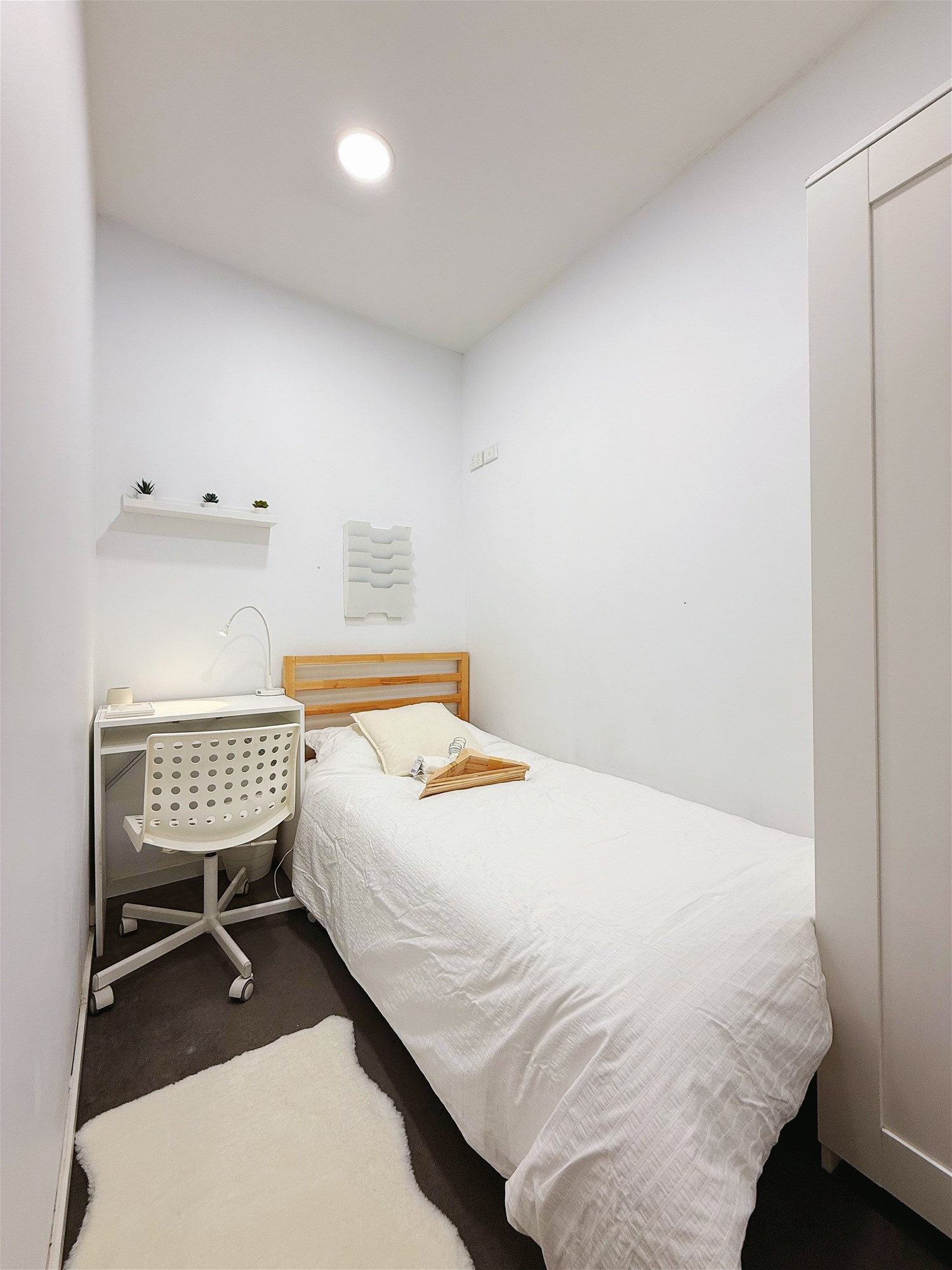 Fully Furnished 3 Bedroom Apartment 11