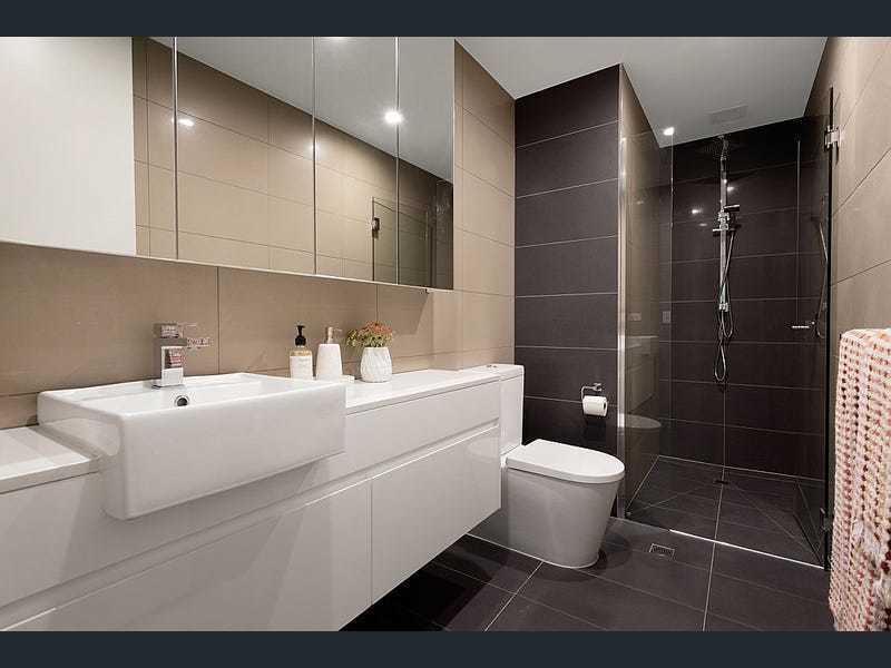 Ground floor oasis with private 6