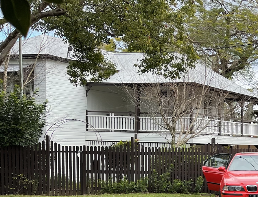 Detached One Bedroom House Furnished