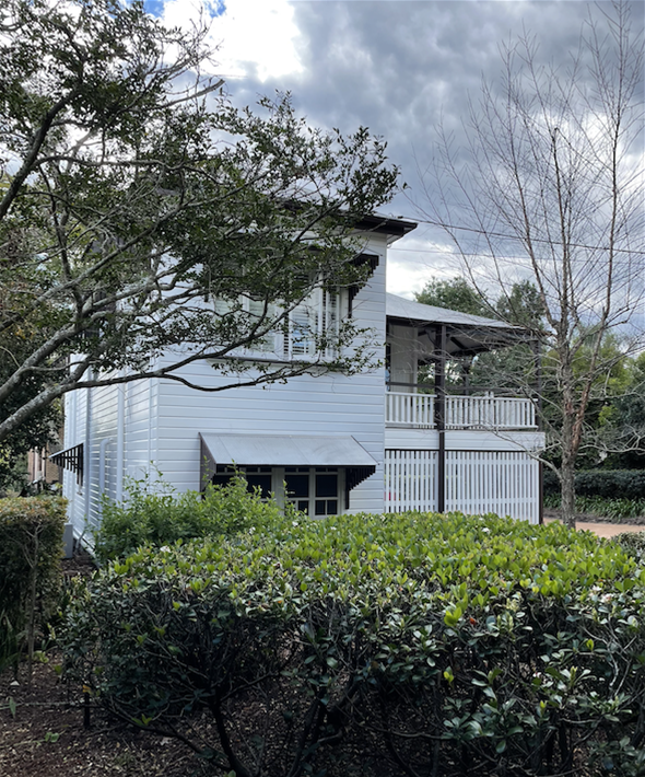 Detached One Bedroom House Furnished 3