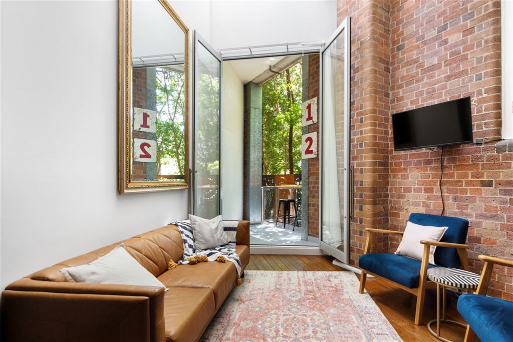 Top Floor Wool Store Apartment  *Also a 6 month rental option available @ $885 p/w.